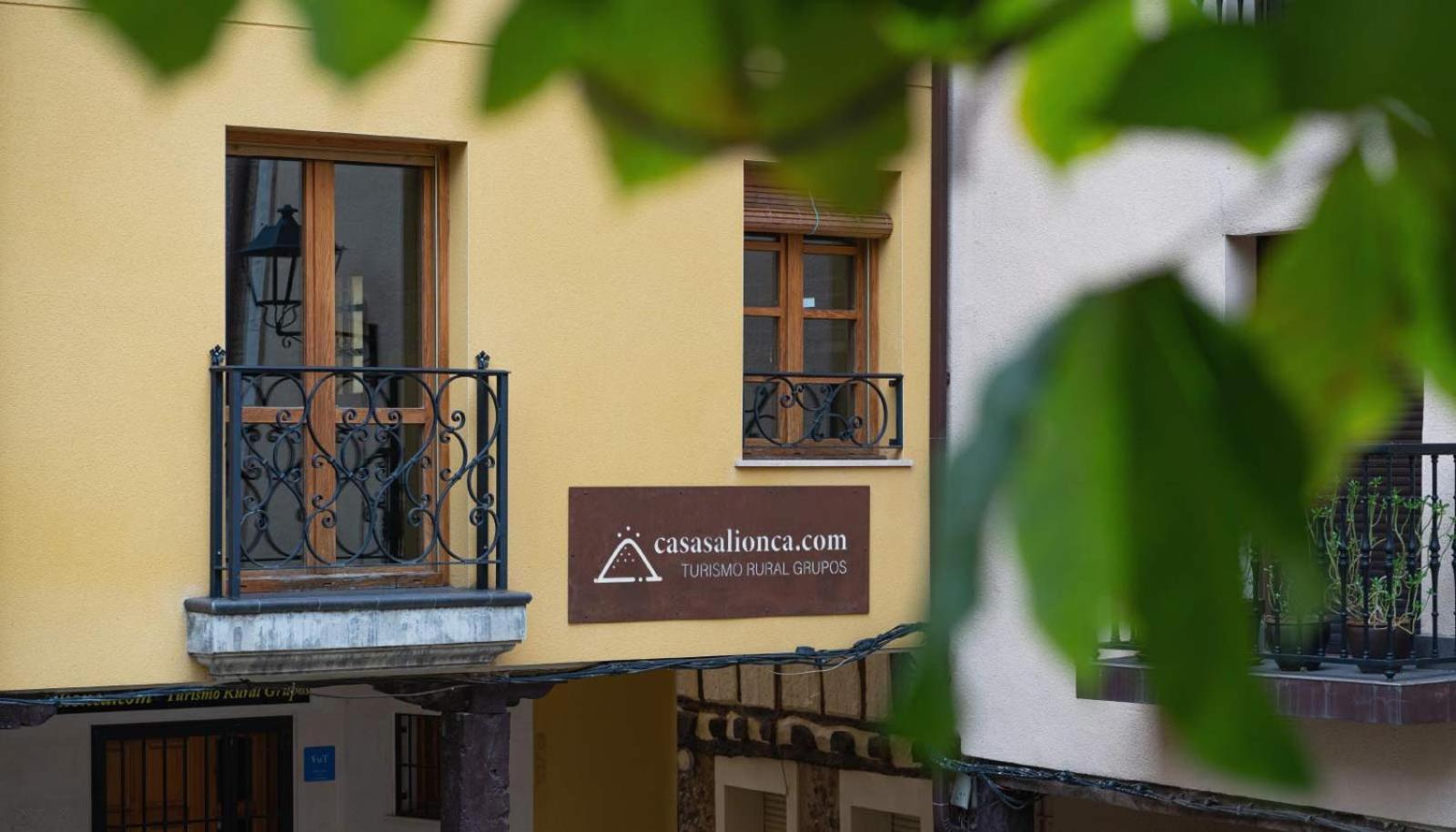 Salionca Habitaciones Poza de la Sal ภายนอก รูปภาพ